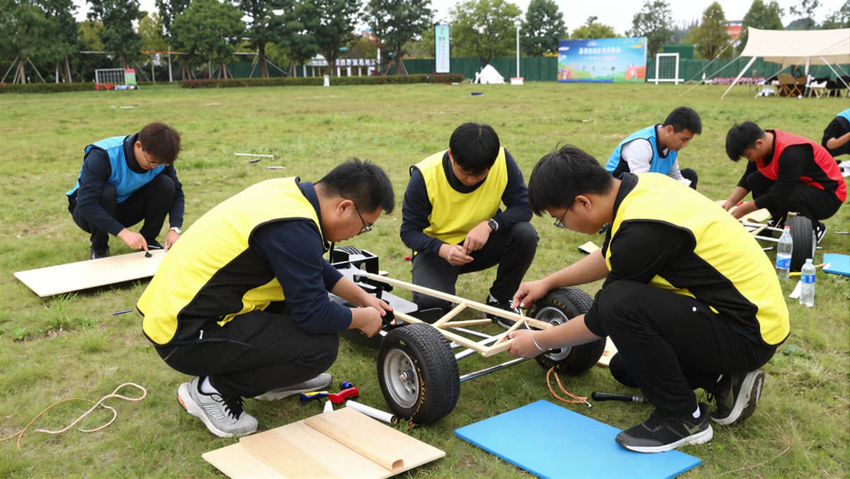 杭州德尔塔拓展｜F1战车主题团建现场示意图