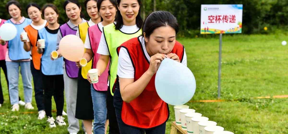 空杯传递 | 杭州德尔塔拓展团队建设课程