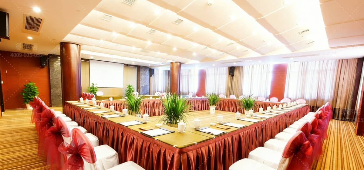 会议培训接待区｜会务内训 · 集中接待 · 行程衔接高效