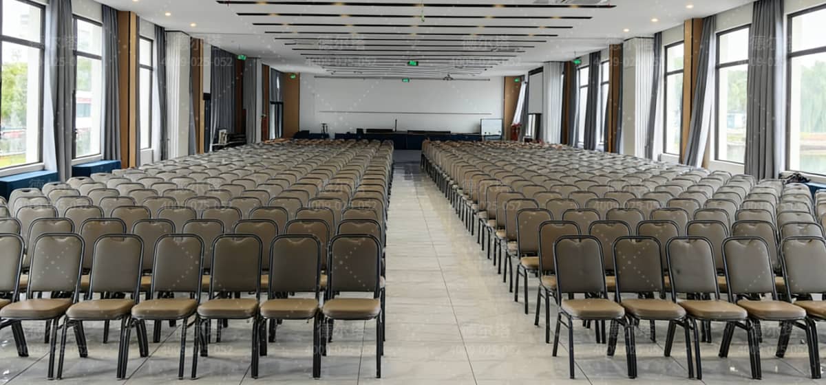 晨虹营地团建拓展与军训营房