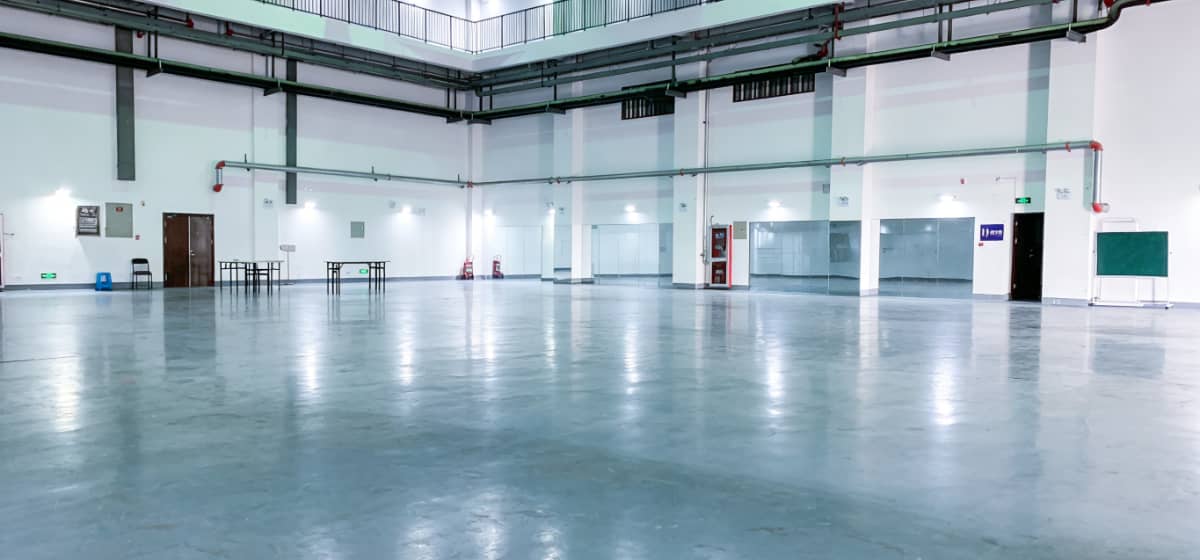 石湫影视基地摄影棚团建