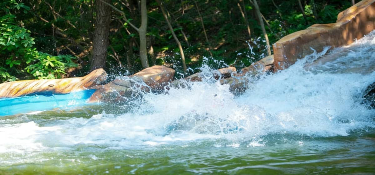 杭州龙出没穿越漂流团建